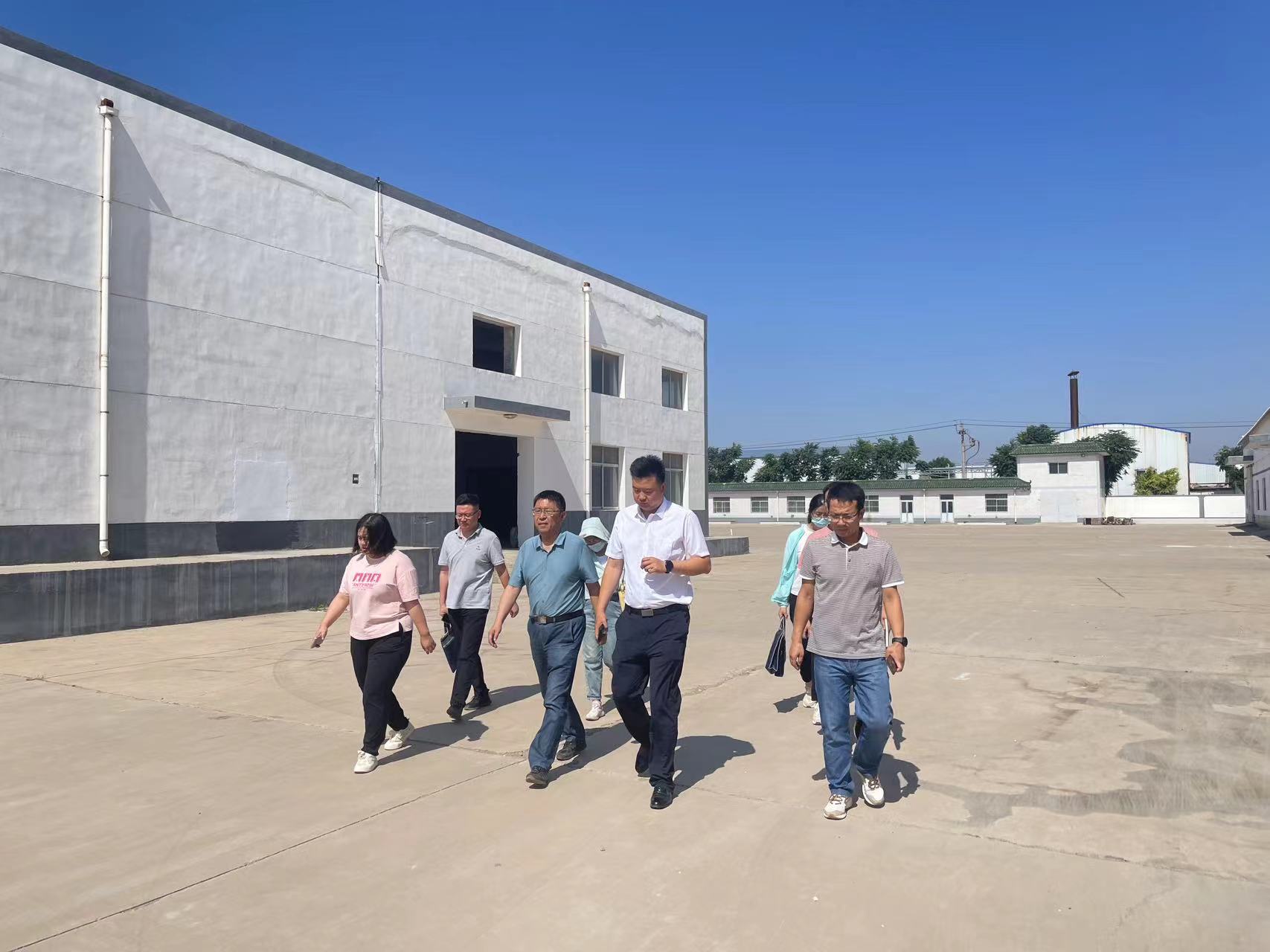 石嘴山市科技局領導蒞臨寧夏興康恒潤農業(yè)科技發(fā)展有限公司